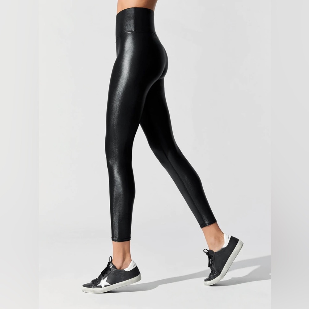 Black Carbon 38 Takara Shine Leggings NWOT